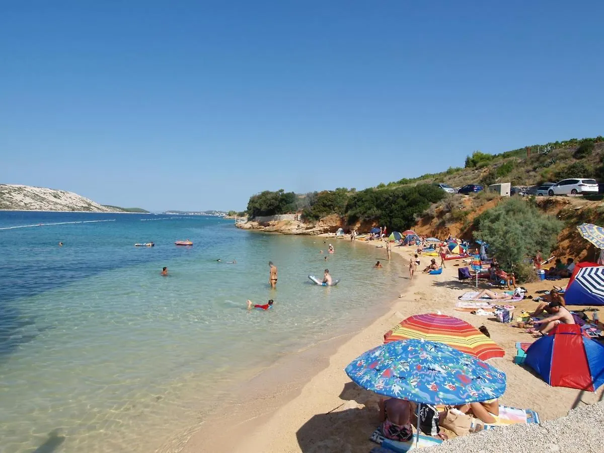 Sunny Rab Apartment With 2 Bedrooms Palit 0*,  Croazia