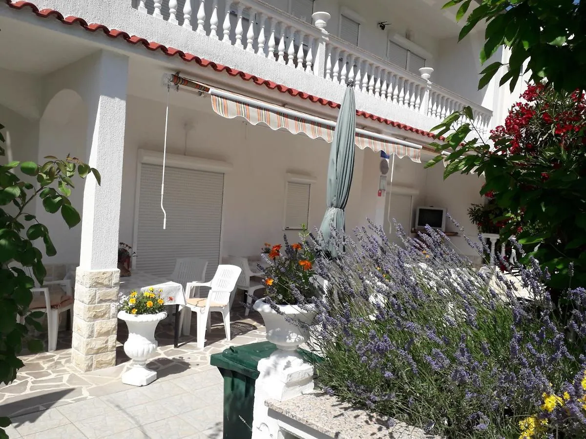Sunny Rab Apartment With 2 Bedrooms Palit Croazia